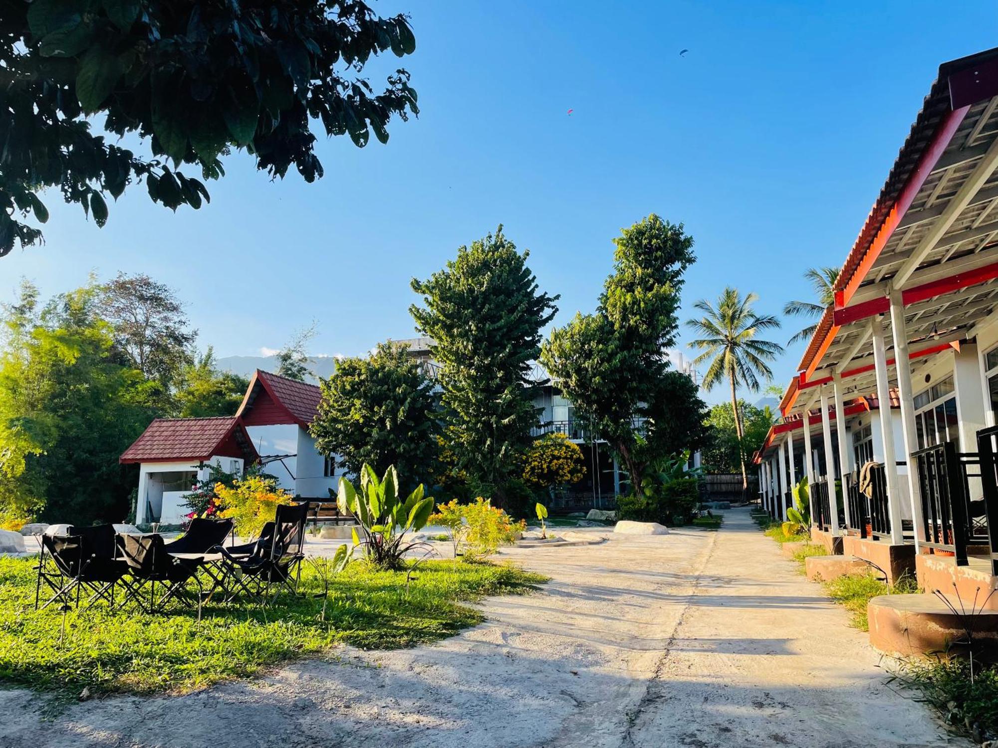 Jungle Paradise Vangvieng - Bungalows Ванг Виенг Екстериор снимка